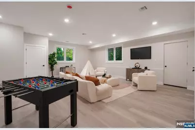 393 Myrtle Avenue, Irvington, NJ 07111 - Photo 8