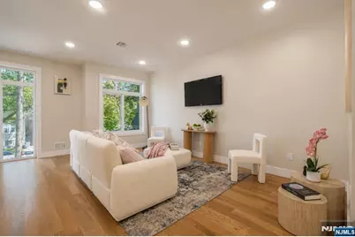 393 Myrtle Avenue, Irvington, NJ 07111 - Photo 4