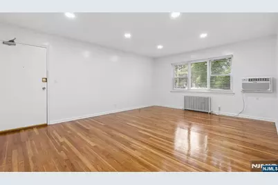 245 Passaic Avenue E9 #E9, Passaic, NJ 07055 - Photo 4
