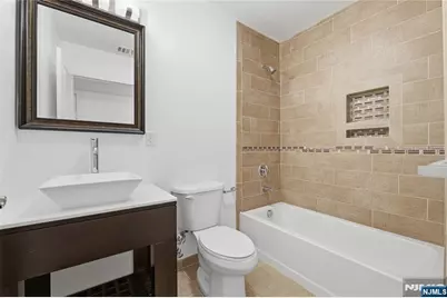 252 Mt Pleasant Avenue 1 #1, Newark, NJ 07104 - Photo 18