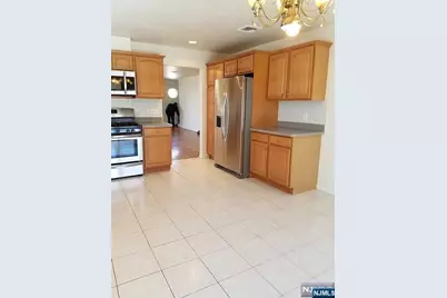 34 Delia Boulevard, Palisades Park, NJ 07650 - Photo 4