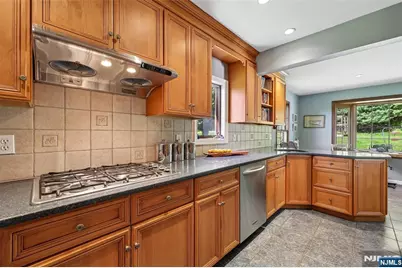 74 Woodland Road, Montvale, NJ 07645 - Photo 10