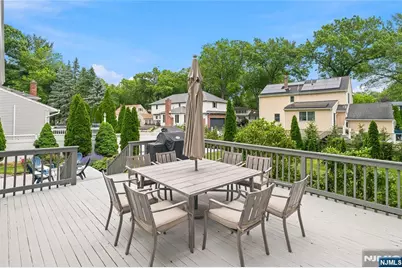 290 McHenry Drive, Paramus, NJ 07652 - Photo 28