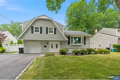 290 McHenry Drive, Paramus, NJ 07652 - Photo 1
