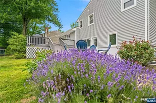 290 McHenry Dr, Paramus, NJ 07652 - Photo 30