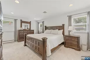 290 McHenry Dr, Paramus, NJ 07652 - Photo 20