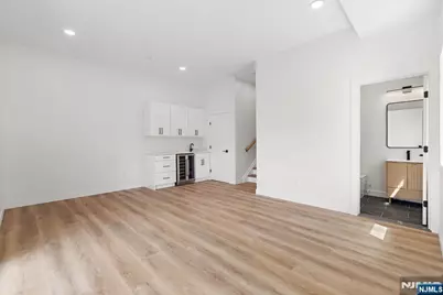 501 Saint Pauls Avenue, Cliffside Park, NJ 07010 - Photo 44