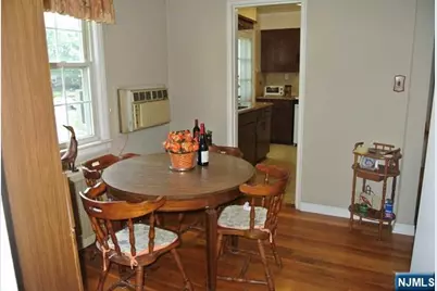 4B Elmwood Court 4B #4B, Elmwood Park, NJ 07407 - Photo 4