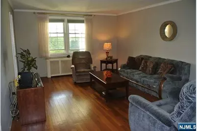 4B Elmwood Court 4B #4B, Elmwood Park, NJ 07407 - Photo 2