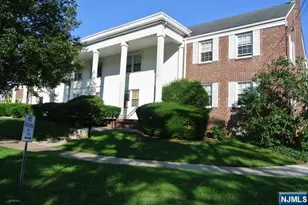4B Elmwood Ct 4B, Elmwood Park, NJ 07407 - Photo 1