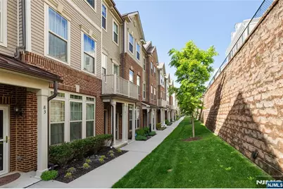 81 Arnold Drive, Wood Ridge, NJ 07075 - Photo 1