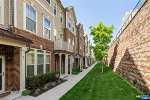81 Arnold Dr, Wood Ridge, NJ 07075 - Photo 1