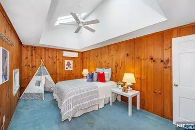 26 Cornell Way, Montclair, NJ 07043 - Photo 24