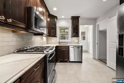 54 Chestnut Avenue, Park Ridge, NJ 07656 - Photo 8