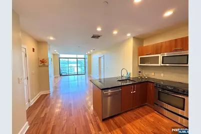 8125 River Road C3 #C3, North Bergen, NJ 07047 - Photo 6