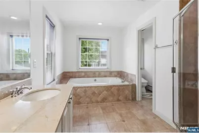 400 Paris Avenue, Northvale, NJ 07647 - Photo 16