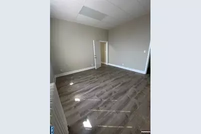 595 Broad Avenue 21 &amp; 22 #21 &amp; 22, Ridgefield, NJ 07657 - Photo 14