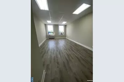 595 Broad Avenue 21 &amp; 22 #21 &amp; 22, Ridgefield, NJ 07657 - Photo 6