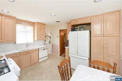 15-06 Morlot Avenue, Fair Lawn, NJ 07410 - Photo 12