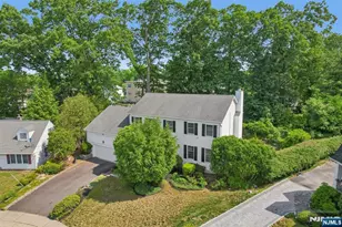 62 Parkway, Rochelle Park Township, NJ 07662 - Photo 2