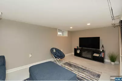 65 E Linden Avenue, Dumont, NJ 07628 - Photo 20