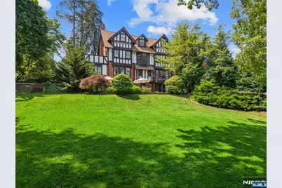 111 Upper Mountain Avenue, Montclair, NJ 07042 - Photo 46