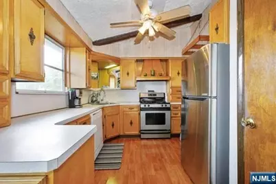 137 Lakeview Avenue, Ringwood, NJ 07456 - Photo 12
