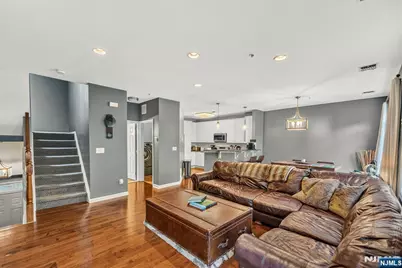 169 Winchester Court 258 #258, Clifton, NJ 07013 - Photo 4