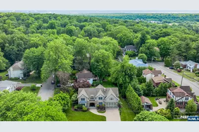 26 Devonshire Road, Cresskill, NJ 07626 - Photo 2