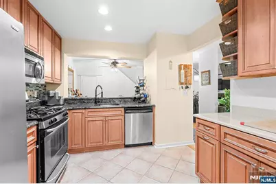 1005 Chatfield Drive, Pequannock Township, NJ 07444 - Photo 10