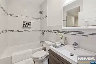 141 Beach St, Jersey City, NJ 07307 - Photo 4