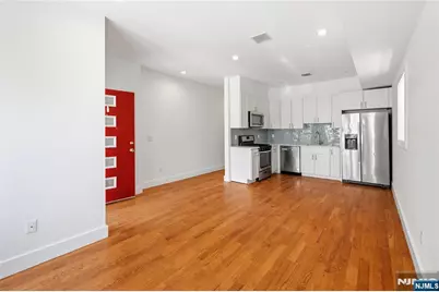 141 Beach Street, Jersey City, NJ 07307 - Photo 6