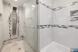 141 Beach St, Jersey City, NJ 07307 - Photo 16
