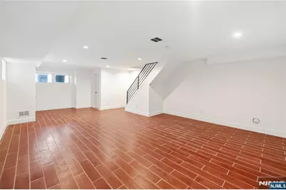 141 Beach Street, Jersey City, NJ 07307 - Photo 18