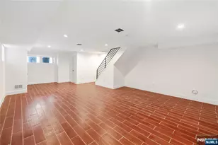 141 Beach St, Jersey City, NJ 07307 - Photo 18