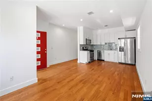 141 Beach St, Jersey City, NJ 07307 - Photo 6