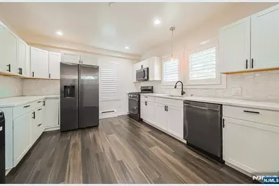 24-09 Raphael Street, Fair Lawn, NJ 07410 - Photo 12