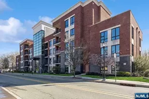 17 Meadow Road 306, Rutherford, NJ 07070 - Photo 14