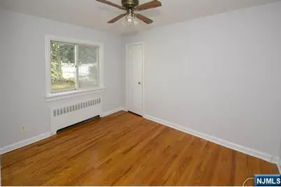 38-49 Vanore Drive, Fair Lawn, NJ 07410 - Photo 6