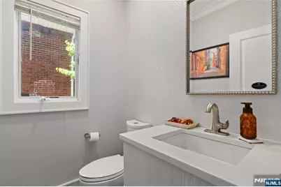 1627 John Street A #A, Fort Lee, NJ 07024 - Photo 6