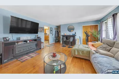 439 Bergen Boulevard, Palisades Park, NJ 07650 - Photo 8