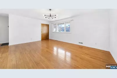 439 Bergen Boulevard, Palisades Park, NJ 07650 - Photo 10