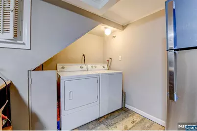 147 Field Avenue, Hasbrouck Heights, NJ 07604 - Photo 18