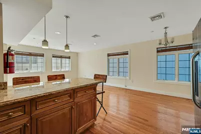 124 68th Street 206 #206, Guttenberg, NJ 07093 - Photo 8