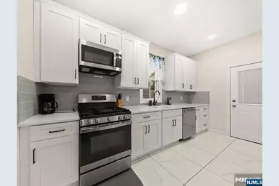 216 Maple Avenue, East Orange, NJ 07017 - Photo 4