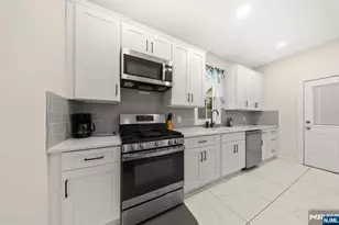 216 Maple Ave, East Orange, NJ 07017 - Photo 4
