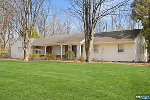 23 Jan River Dr, Upper Saddle River, NJ 07458 - Photo 4