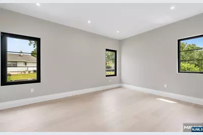 474 Oregon Street, Paramus, NJ 07652 - Photo 34