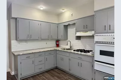 193 Hillside Avenue, Glen Ridge, NJ 07028 - Photo 12