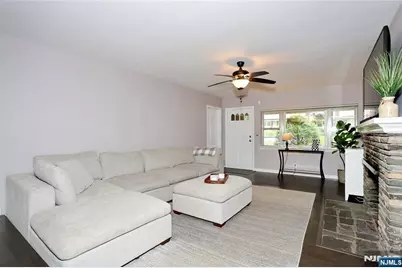 466 Mountain Avenue, Washington Township, NJ 07676 - Photo 8